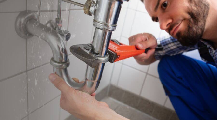 Toilet clog repair in Ralston, WY